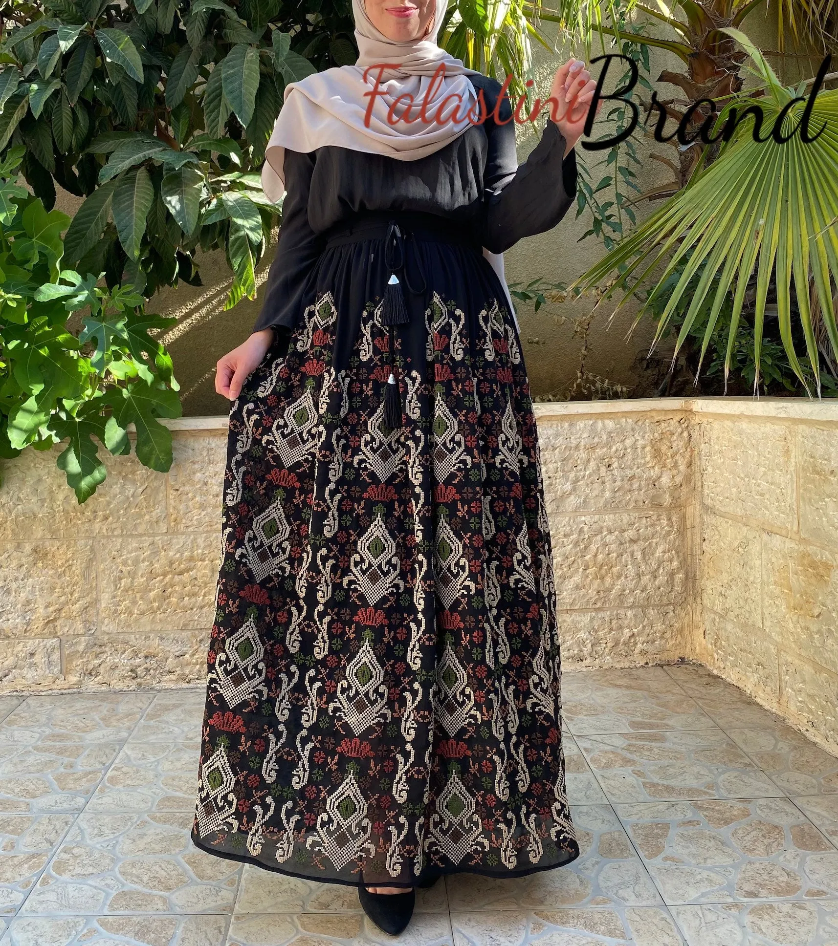 Elegant Black And Beige Embroidered Skirt