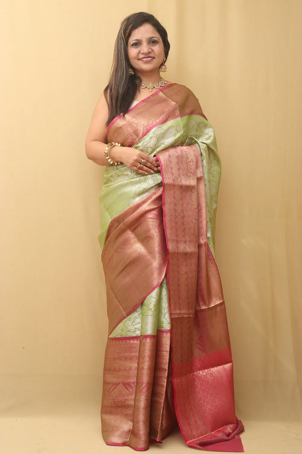 Elegant Green Kanjeevaram Silk Saree: A Timeless Classic