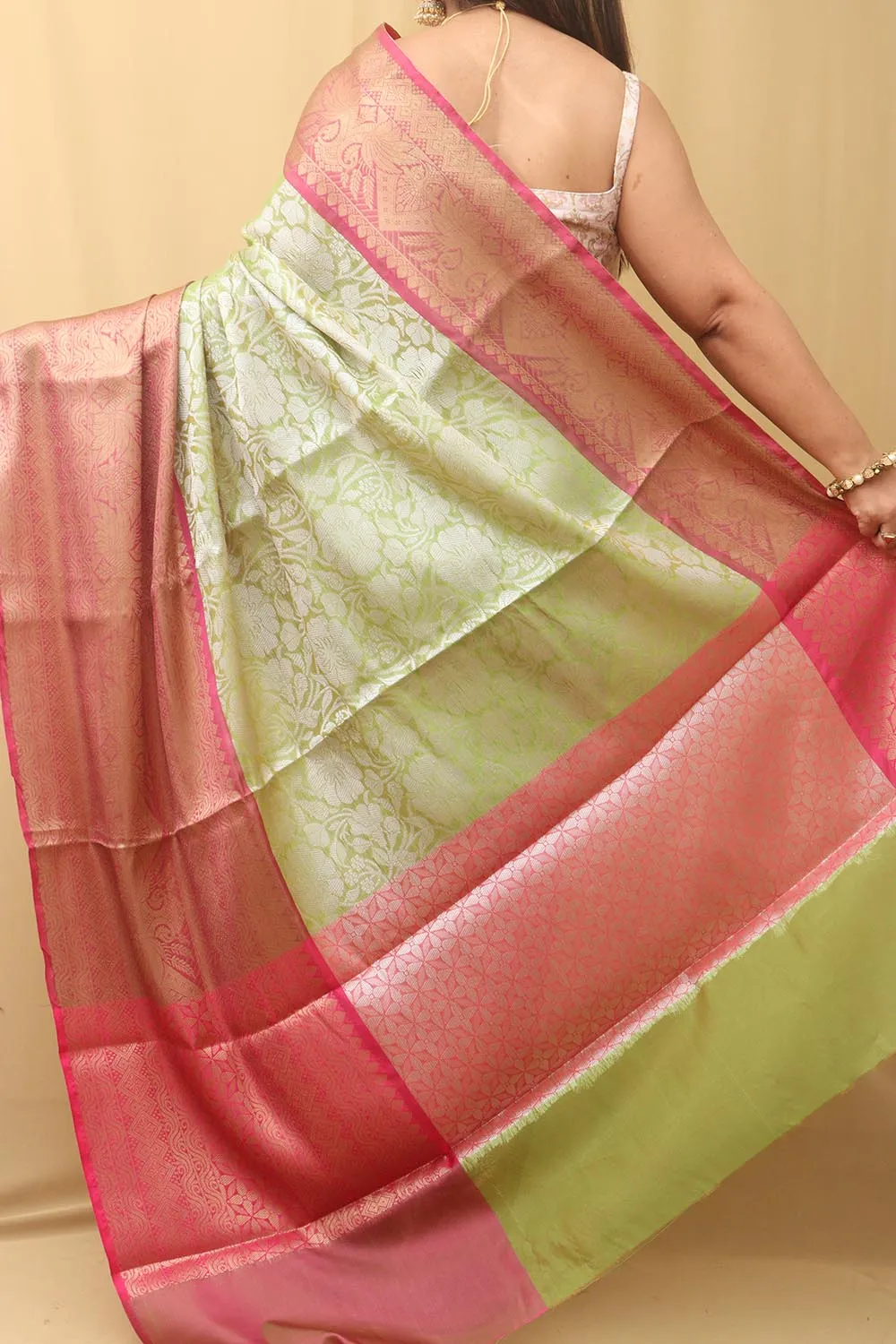 Elegant Green Kanjeevaram Silk Saree: A Timeless Classic