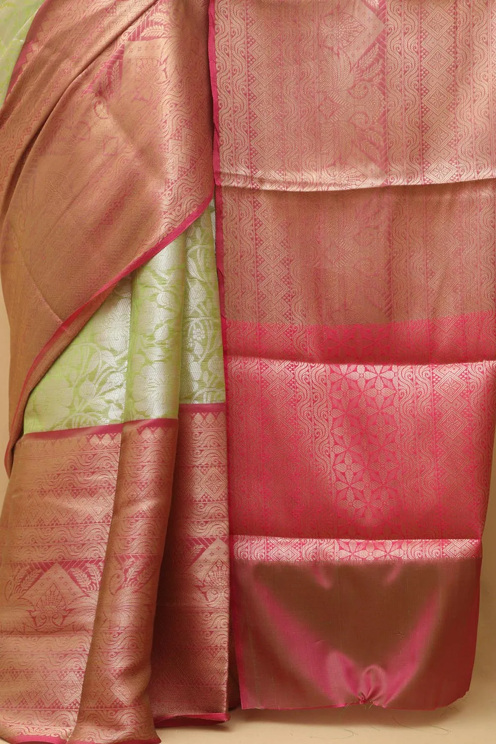 Elegant Green Kanjeevaram Silk Saree: A Timeless Classic