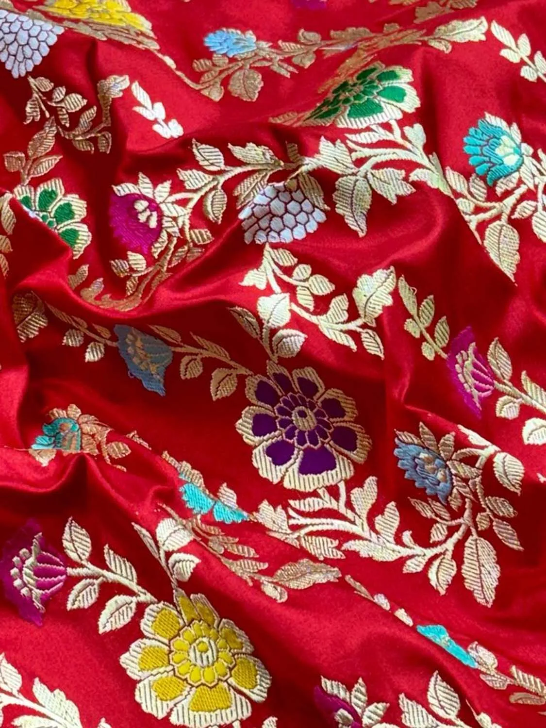 Elegant Red Banarasi Handloom Pure Katan Silk Kadwa Meenakari Saree