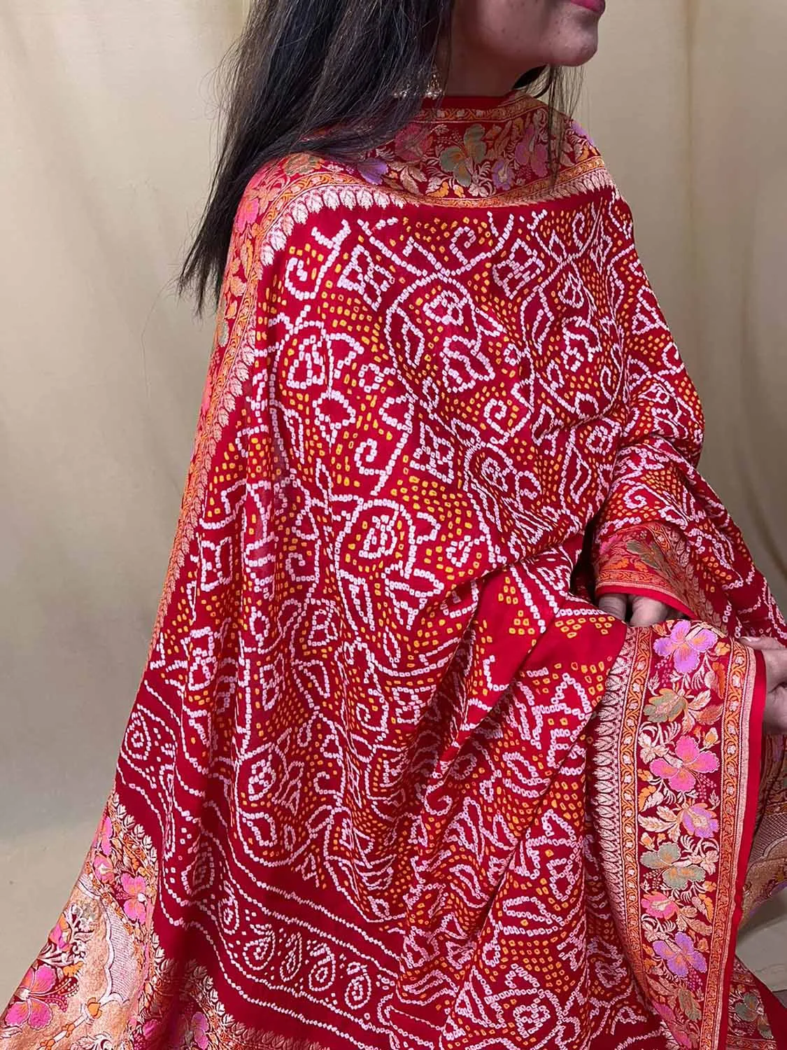 Exquisite Red Banarasi Bandhani Georgette Dupatta: Timeless Elegance