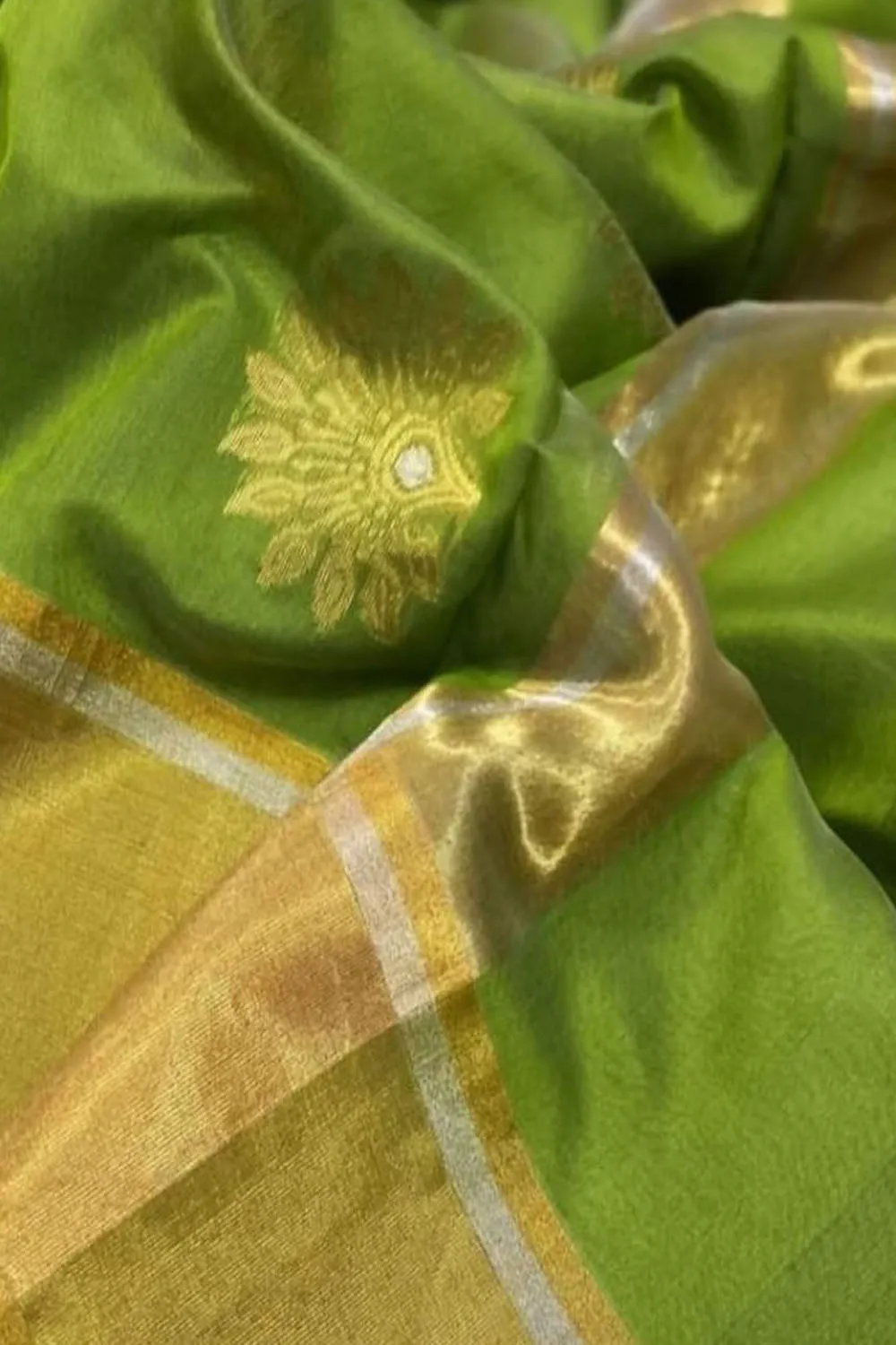 Green Chanderi Silk Cotton Saree - Handloom Pure Elegance