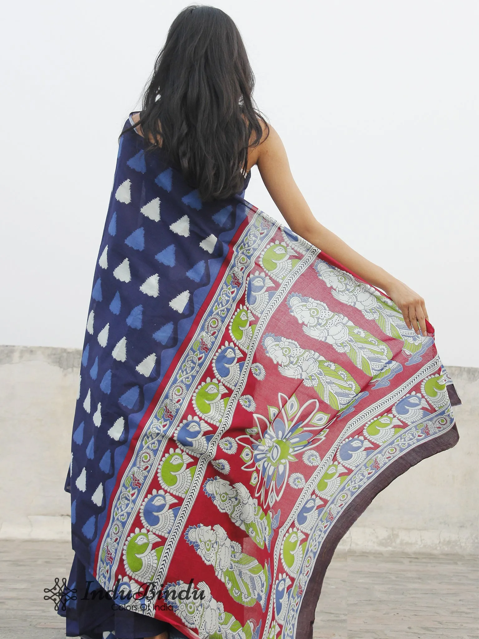 Indigo Blue Ivory Hand Block Printed Cotton Saree With Maroon Green Kalamkari Printed Pallu - S031702389