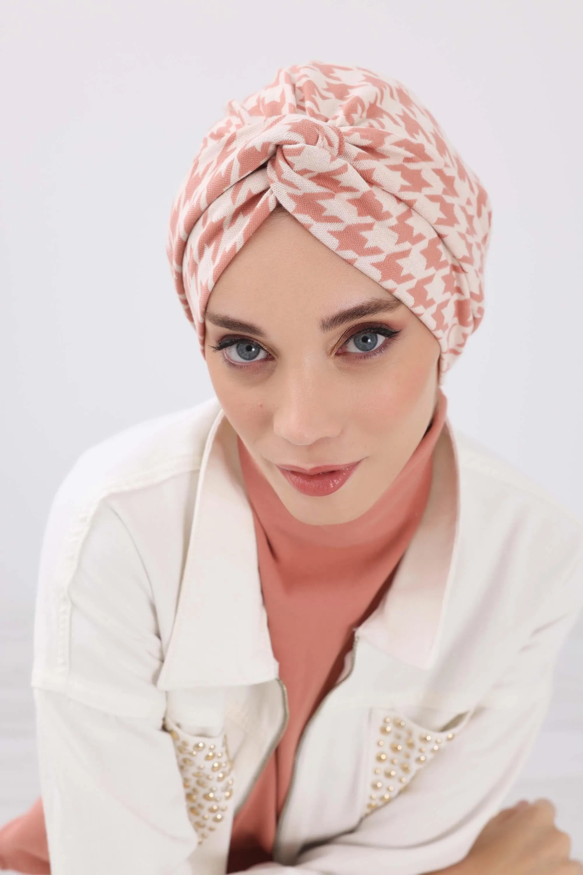 Maharajah-Style Winter Turban Bonnet with Houndstooth & Leopard Patterns, Stretchable Soft Polyviscose Winter Turban Bonnet for Women,B-4DIV