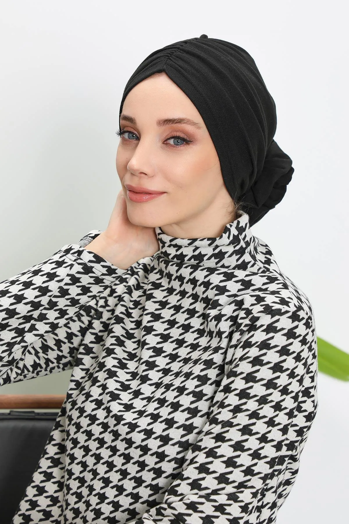 Stylish Rose Design Winter Bonnet for Women, Stretchable Ribbed Instant Turban for Cold Weather, Rose Accent Chemo Headwear,B-21RB