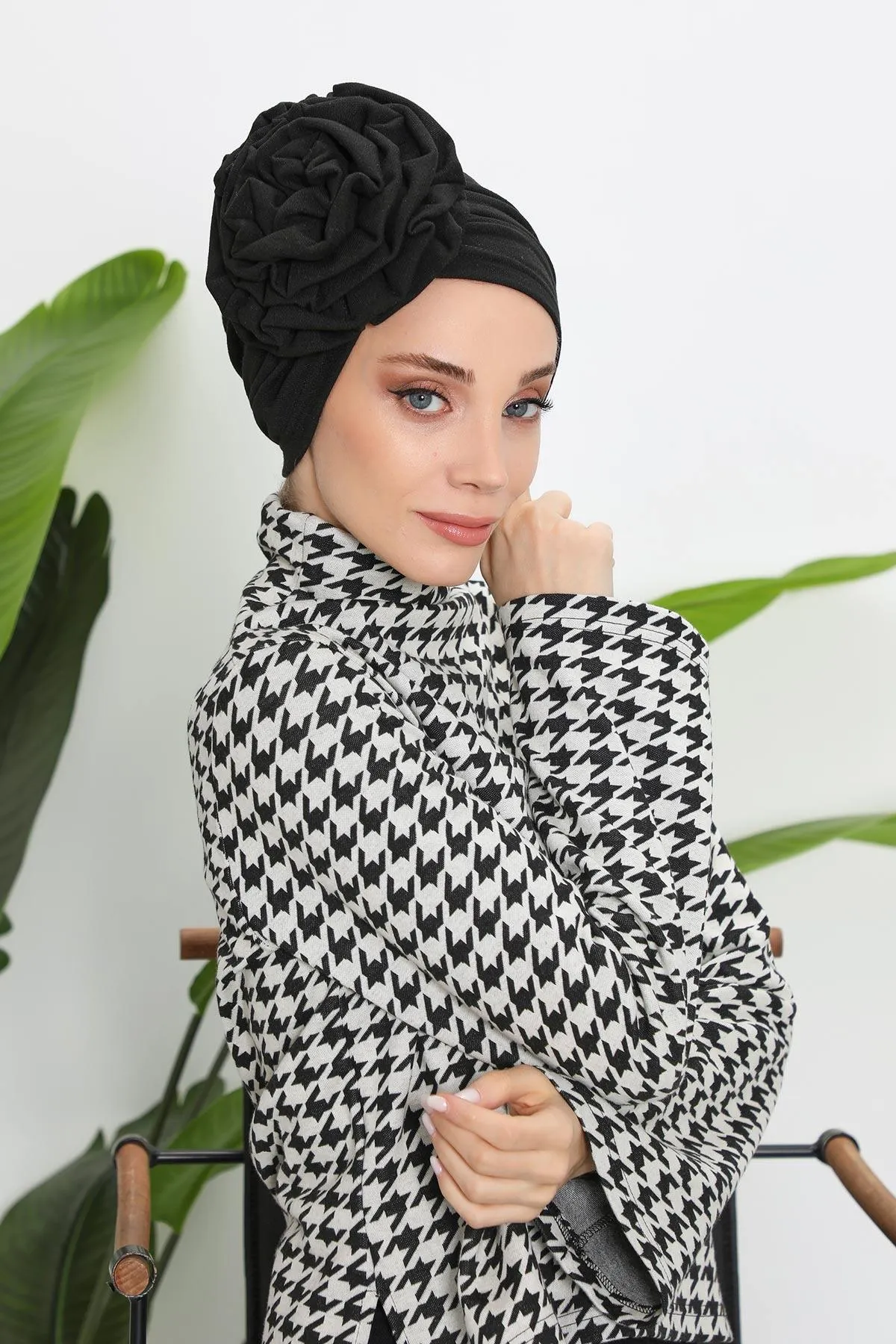 Stylish Rose Design Winter Bonnet for Women, Stretchable Ribbed Instant Turban for Cold Weather, Rose Accent Chemo Headwear,B-21RB