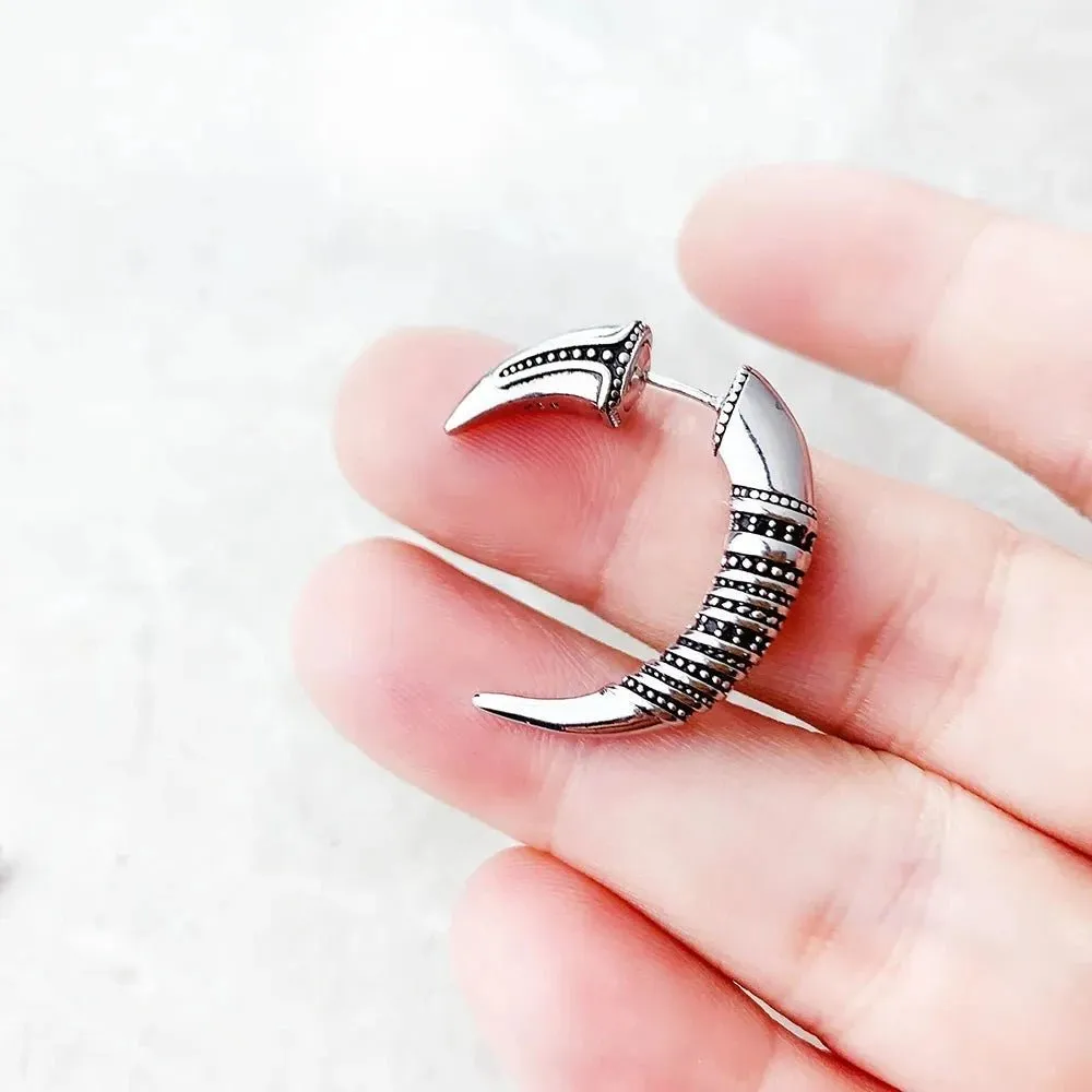 Unique Claw Design Earrings