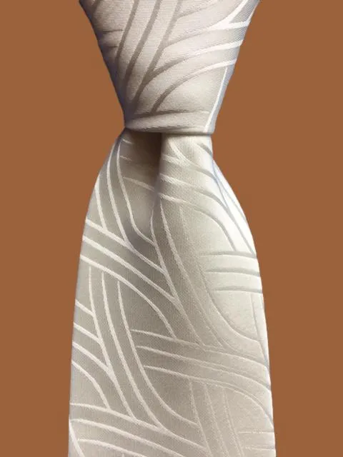 White Vanilla Tie with pattern