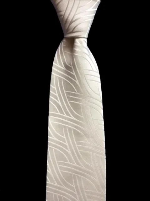 White Vanilla Tie with pattern